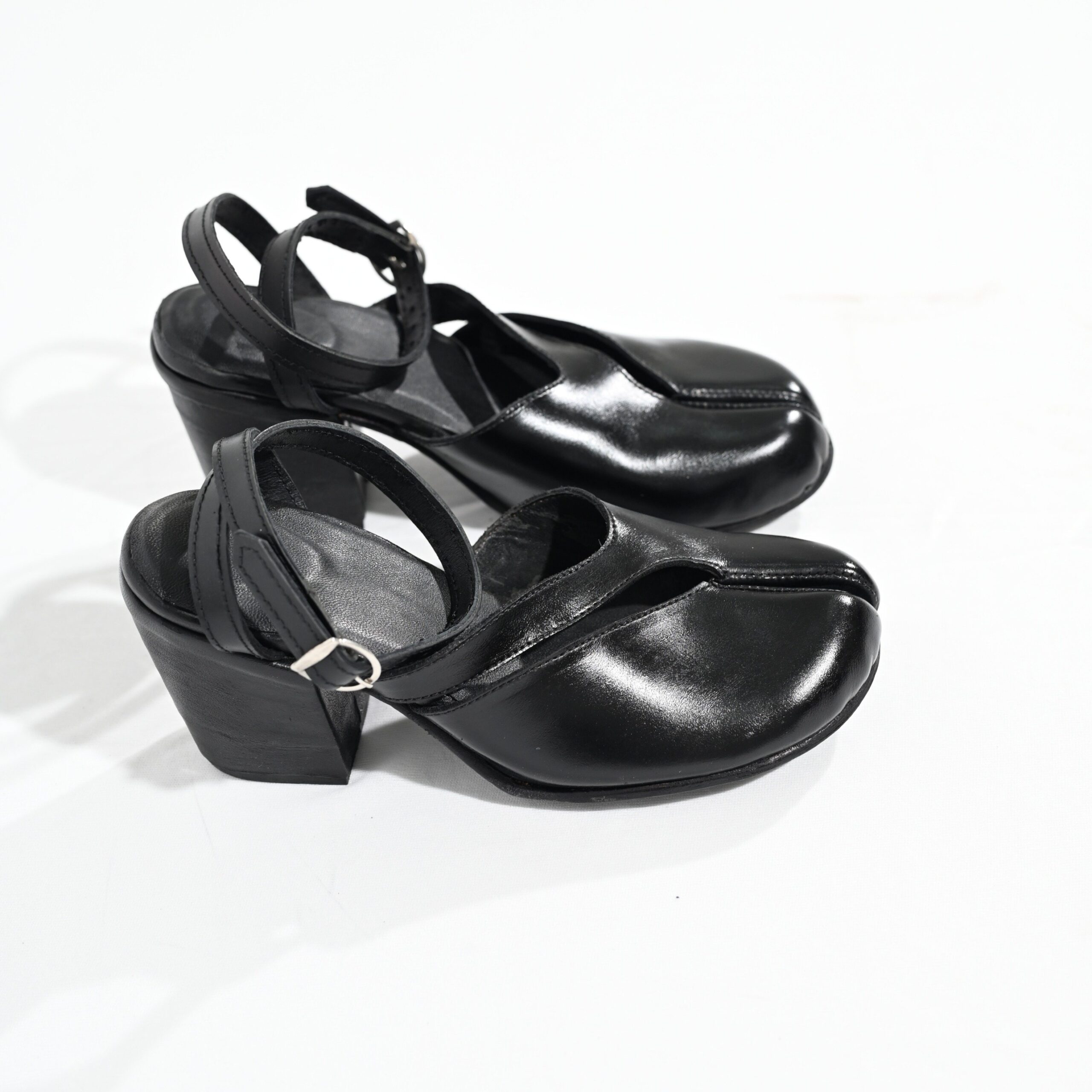 Tabi Heeled Sandals – Premium Black Leather | 10% Off